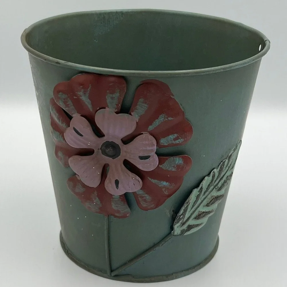 Metal Flower Planter Bucket OS Green Good Rustic 3D Floral Embossed